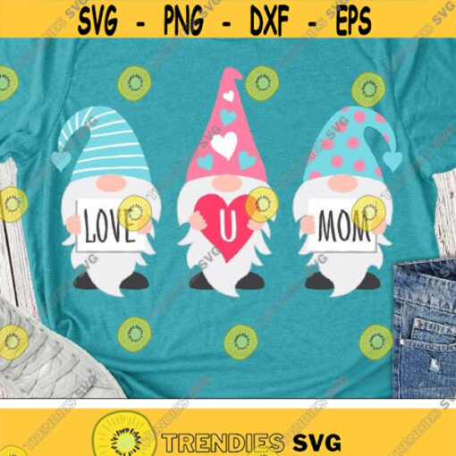 Mothers Day Gnomes Svg Gnome Holding Heart Svg Mom Svg Love Mama Svg Dxf Eps Mommy Life Shirt Design Silhouette Cricut Cut Files Design 1433 .jpg